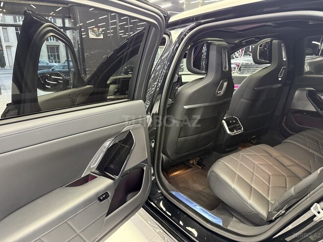 BMW i7 2023, 18,000 km - 0.0 l - Bakı