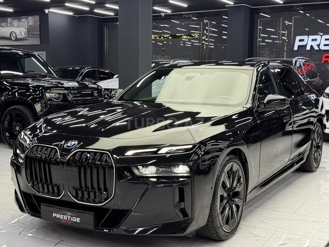 BMW i7 2023, 18,000 km - 0.0 l - Bakı