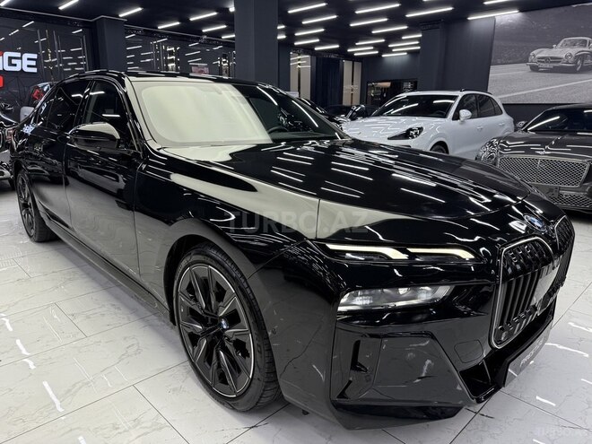 BMW i7 2023, 18,000 km - 0.0 l - Bakı