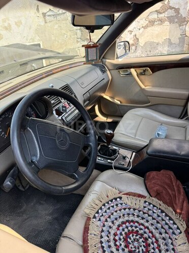 Mercedes C 220 d 1995, 326,000 km - 2.2 л - Bakı
