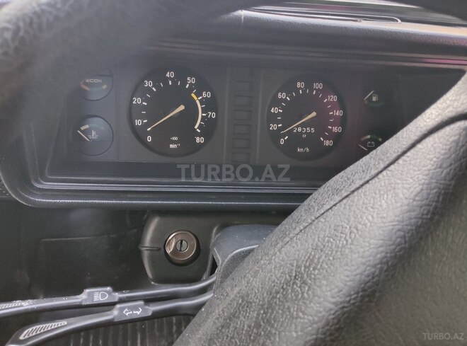 LADA (VAZ) 2107 2010, 28,355 km - 1.6 l - Yevlax
