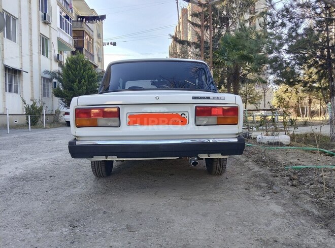 LADA (VAZ) 2107 2010, 28,355 km - 1.6 l - Yevlax
