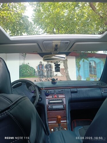 Mercedes E 230 1995, 374,000 km - 2.3 l - Quba