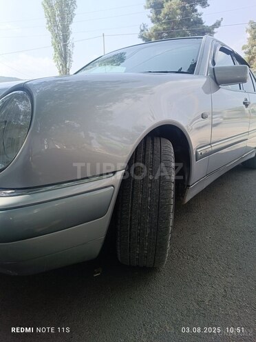 Mercedes E 230 1995, 374,000 km - 2.3 l - Quba