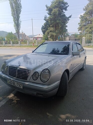 Mercedes E 230 1995, 374,000 km - 2.3 l - Quba