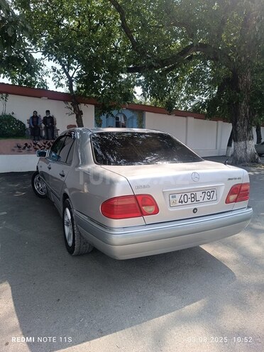 Mercedes E 230 1995, 374,000 km - 2.3 l - Quba