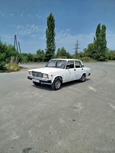 LADA (VAZ) 2107 2005, 79,000 km - 1.6 l - Qax