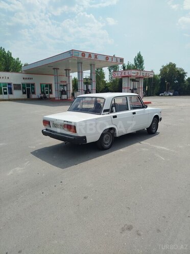 LADA (VAZ) 2107 2005, 79,000 km - 1.6 l - Qax