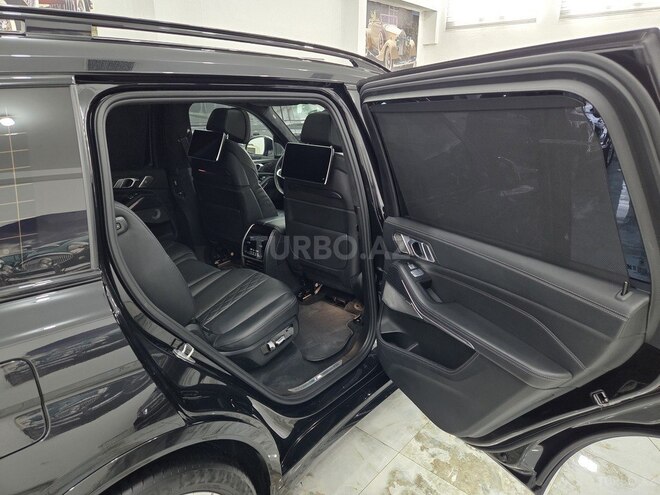 BMW X7-14