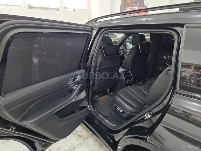 BMW X7-11