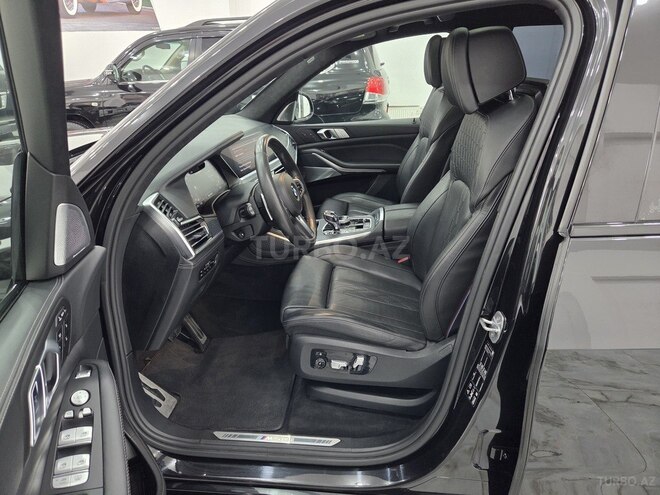 BMW X7-8