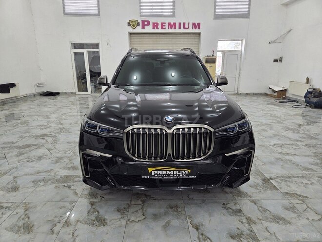 BMW X7-1