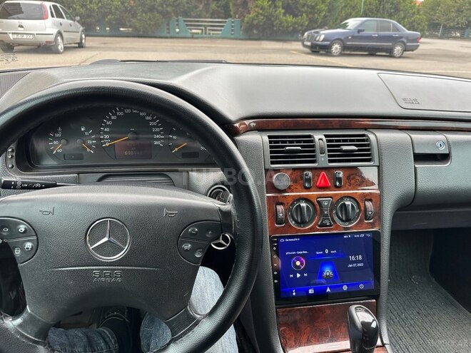 Mercedes E 220 d 2001, 737,410 km - 2.2 л - Qazax