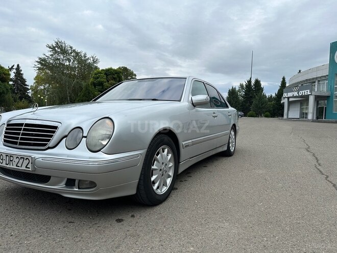 Mercedes E 220 d 2001, 737,410 km - 2.2 л - Qazax