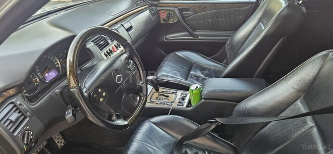 Mercedes E 220 d 2001, 403 km - 2.2 л - Bakı