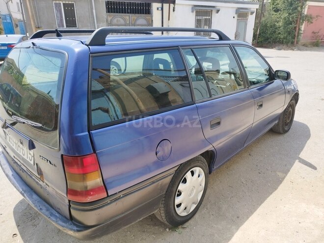 Opel Astra 1995, 99,999 km - 1.6 л - Bakı