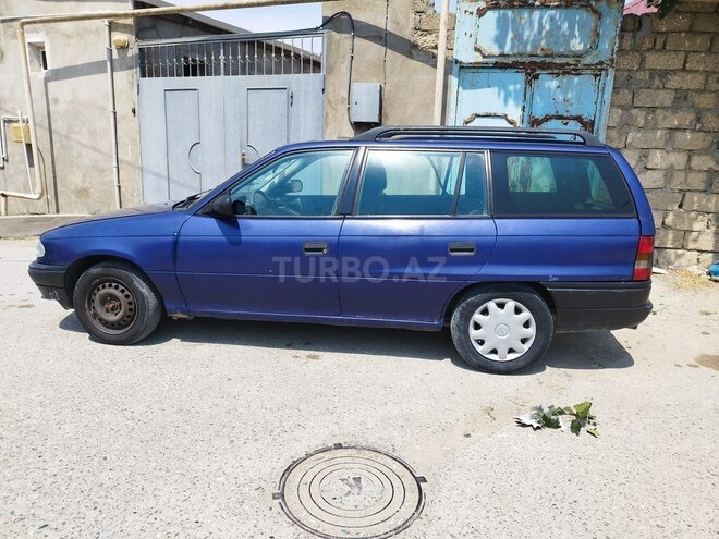 Opel Astra 1995, 99,999 km - 1.6 л - Bakı