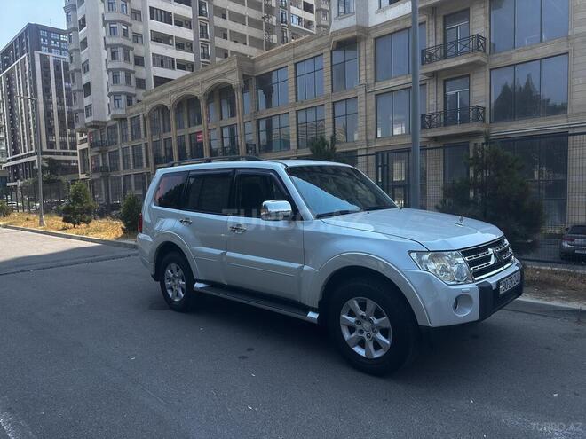 Mitsubishi Pajero 2011, 186,000 km - 3.5 l - Bakı