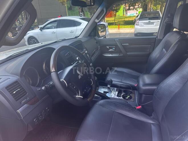 Mitsubishi Pajero 2011, 186,000 km - 3.5 l - Bakı