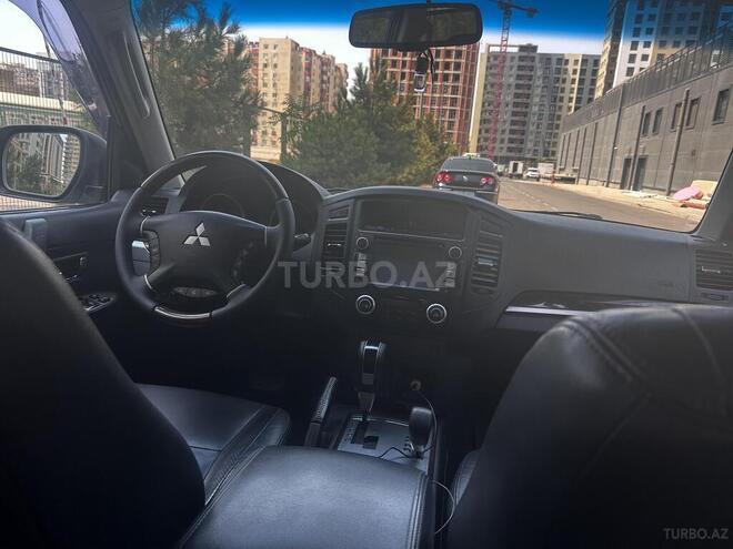 Mitsubishi Pajero 2011, 186,000 km - 3.5 l - Bakı