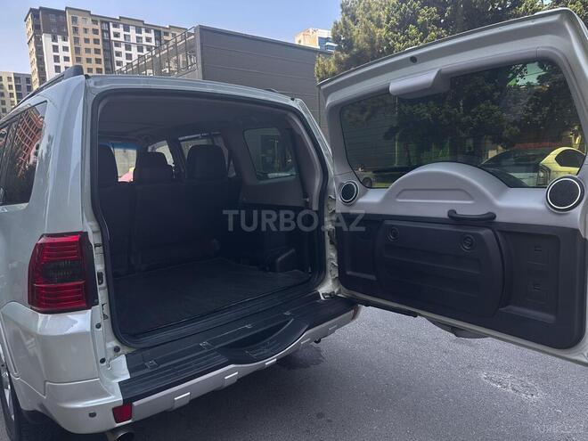 Mitsubishi Pajero 2011, 186,000 km - 3.5 l - Bakı