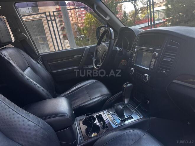 Mitsubishi Pajero 2011, 186,000 km - 3.5 l - Bakı