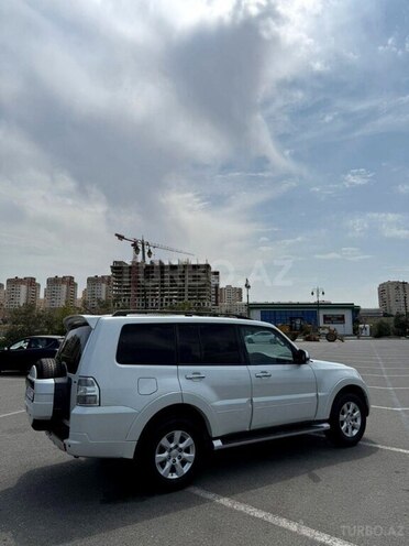 Mitsubishi Pajero 2012, 335,000 km - 3.5 л - Bakı