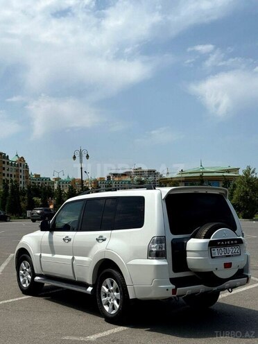 Mitsubishi Pajero 2012, 335,000 km - 3.5 л - Bakı