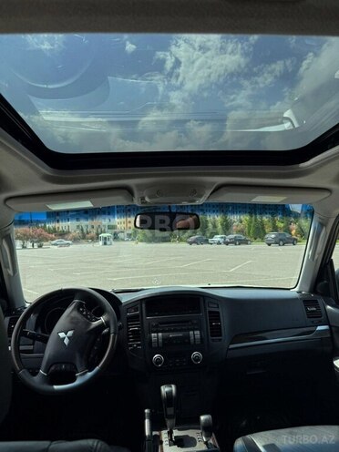 Mitsubishi Pajero 2012, 335,000 km - 3.5 л - Bakı