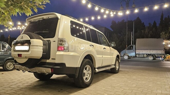 Mitsubishi Pajero 2008, 165,000 km - 3.0 l - Bakı