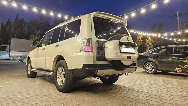Mitsubishi Pajero 2008, 165,000 km - 3.0 l - Bakı