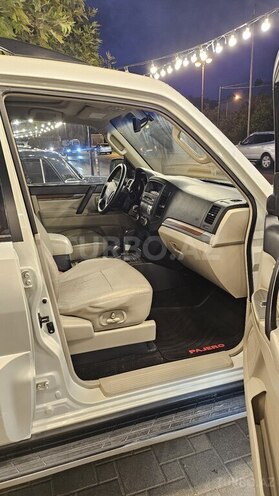 Mitsubishi Pajero 2008, 165,000 km - 3.0 l - Bakı