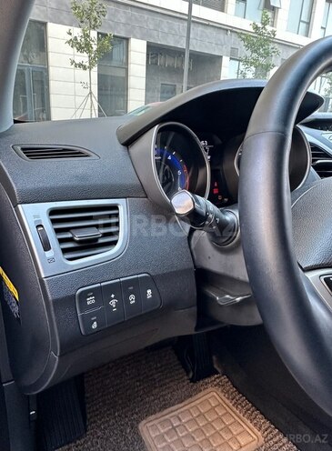 Hyundai Avante 2015, 253,000 km - 1.6 l - Bakı