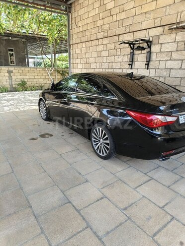 Hyundai Sonata 2011, 200,000 km - 2.0 l - Salyan