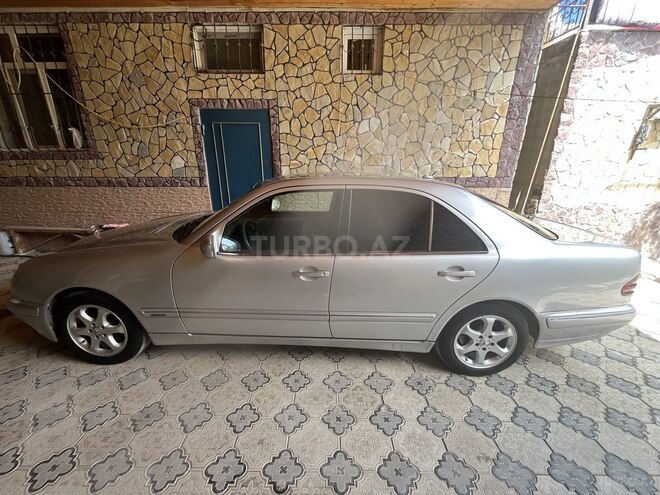 Mercedes E 270 2001, 558,085 km - 2.7 l - Bakı