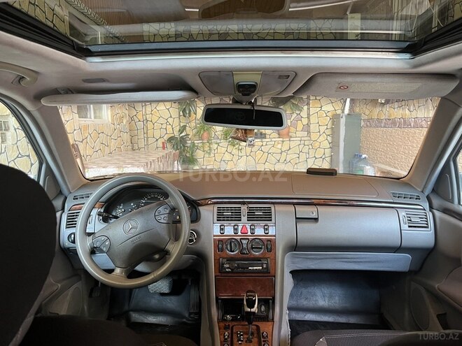 Mercedes E 270 2001, 558,085 km - 2.7 l - Bakı