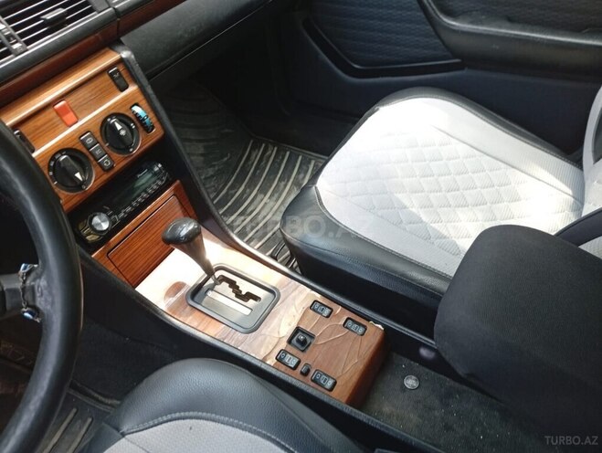 Mercedes E 230 1991, 250,000 km - 2.3 l - Bakı
