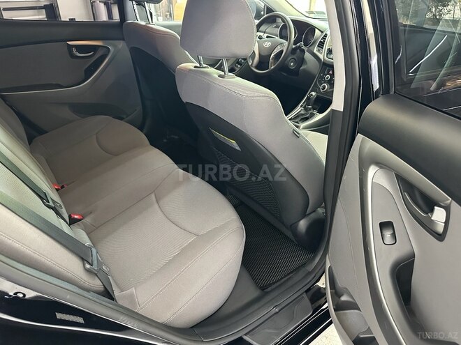 Hyundai Elantra 2015, 170,590 km - 1.8 l - Bakı