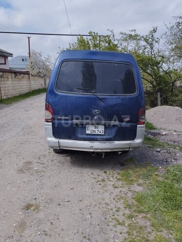 Hyundai H 100 1997, 300,000 km - 2.5 l - Quba
