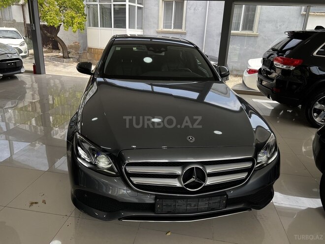 Mercedes E 220 d 4MATIC 2017, 19,000 km - 2.0 л - Bakı