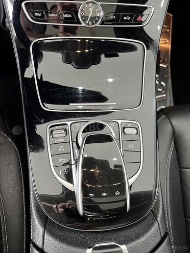 Mercedes E 220 d 4MATIC 2017, 19,000 km - 2.0 л - Bakı