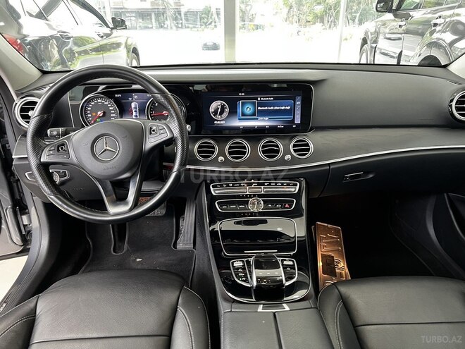 Mercedes E 220 d 4MATIC 2017, 19,000 km - 2.0 л - Bakı