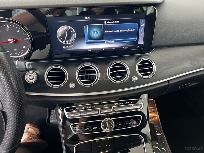Mercedes E 220 d 4MATIC 2017, 19,000 km - 2.0 л - Bakı