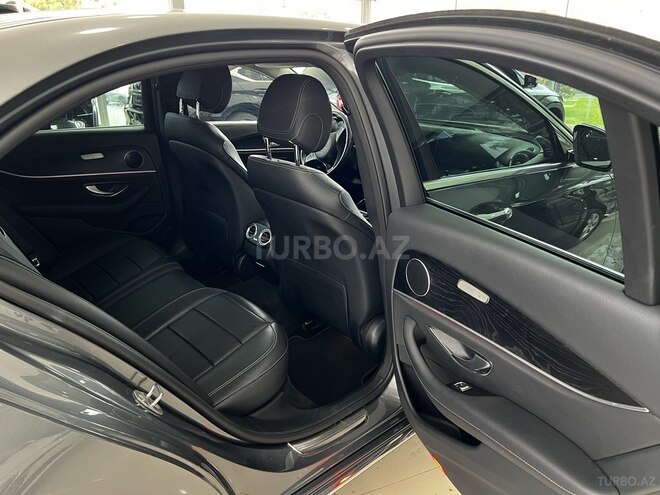Mercedes E 220 d 4MATIC 2017, 19,000 km - 2.0 л - Bakı