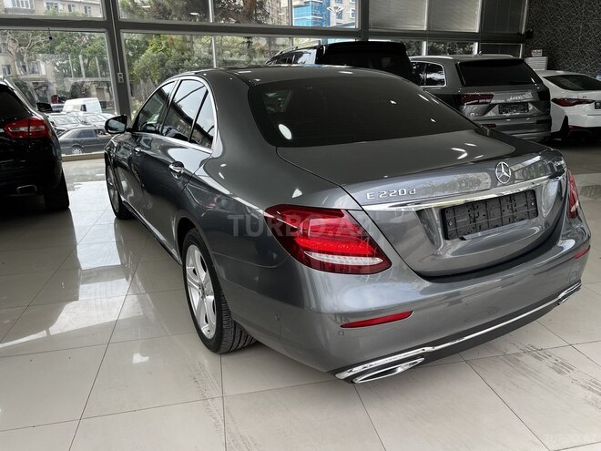 Mercedes E 220 d 4MATIC 2017, 19,000 km - 2.0 л - Bakı