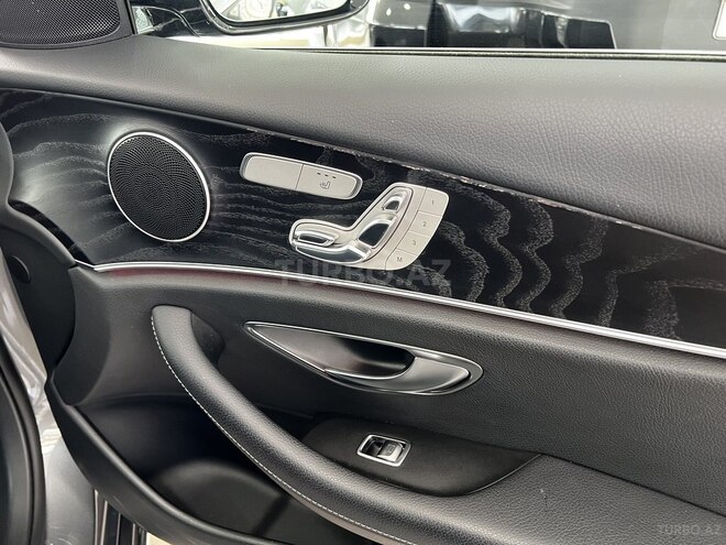 Mercedes E 220 d 4MATIC 2017, 19,000 km - 2.0 л - Bakı