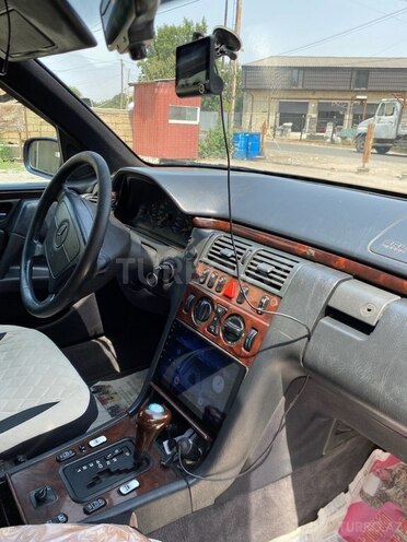 Mercedes E 230 1996, 150,000 km - 2.3 l - Masallı