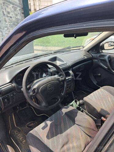 Opel Astra 1997, 250,000 km - 1.6 l - Sumqayıt