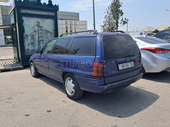 Opel Astra 1997, 250,000 km - 1.6 l - Sumqayıt