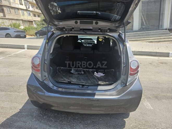 Toyota Prius C 2012, 209,000 km - 1.5 l - Bakı